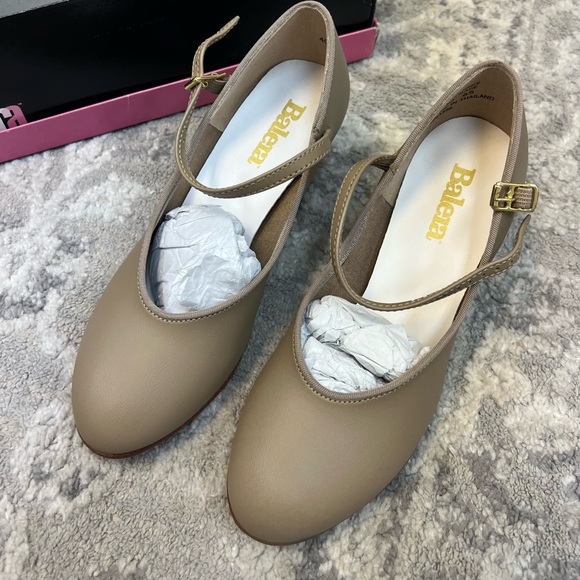 NEW! Balera Character Shoes, size 4.5 M, tan - Picture 3 of 8
